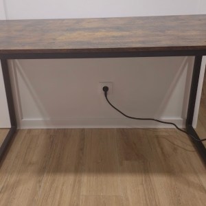 Wooden Top Desk with Sturdy Metal Frame